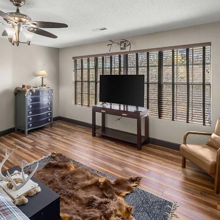 Stonegate Lodge Bear'S Den Kitchen, Pool, Firepit, Wifi ,Smart Tvs Юрика Спрингс Экстерьер фото