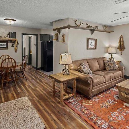 Stonegate Lodge Bear'S Den Kitchen, Pool, Firepit, Wifi ,Smart Tvs Юрика Спрингс Экстерьер фото