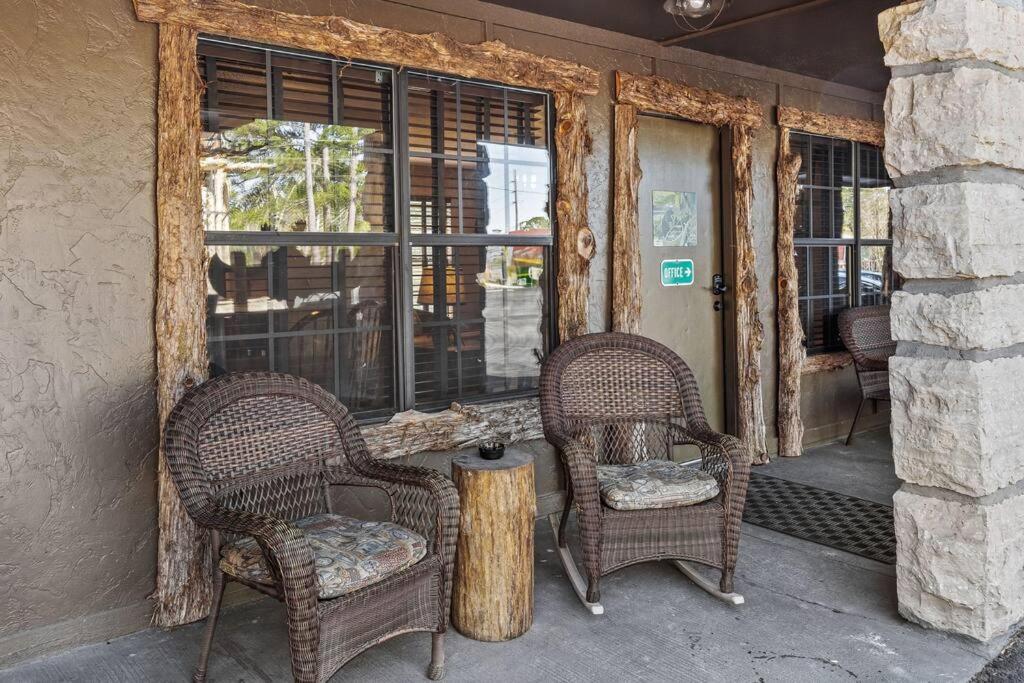 Stonegate Lodge Bear'S Den Kitchen, Pool, Firepit, Wifi ,Smart Tvs Юрика Спрингс Экстерьер фото