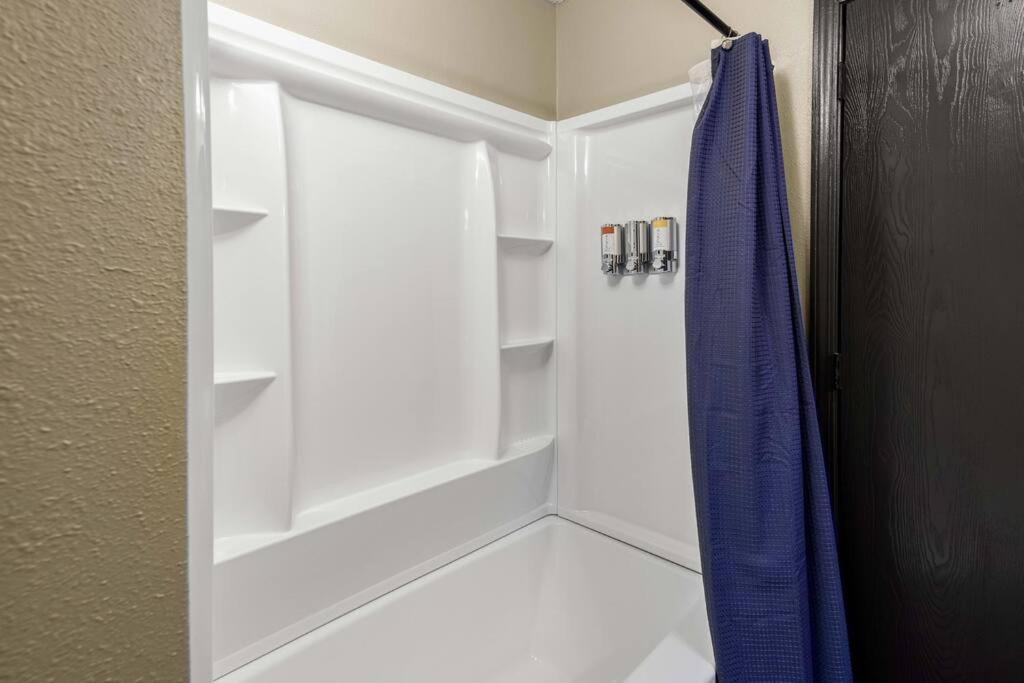 Stonegate Lodge Bear'S Den Kitchen, Pool, Firepit, Wifi ,Smart Tvs Юрика Спрингс Экстерьер фото